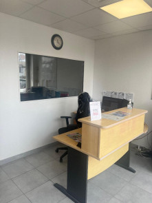 Locaux professionnels en Location à Brignoles / 85m2