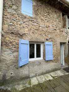 Maison en Location à Rougiers / 3 pièces 75m2