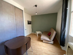 Appartement en Location à St-maximin-la-ste-baume / 1 pièce 19m2