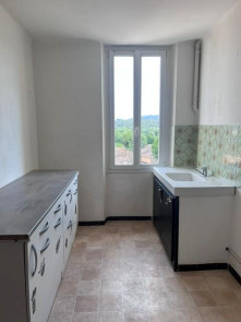 Appartement en Location à Camps-la-source / 3 pièces 64m2