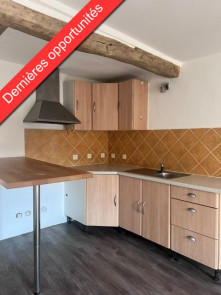 Appartement rénové en Location à Vins-sur-caramy / 2 pièces 37m2