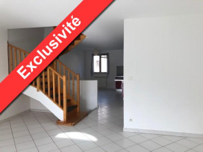 Maison de village en Location à Gareoult / 4 pièces 109m2