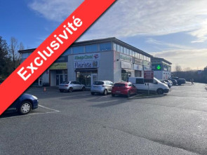 Boutique en Location à Brignoles / 109m2