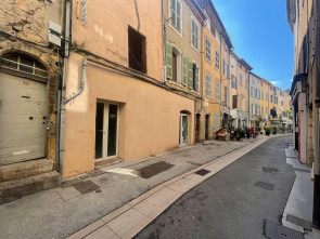 Boutique en Location à St-maximin-la-ste-baume