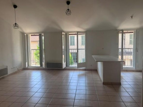Appartement en Location à Montfort-sur-argens / 3 pièces 73m2