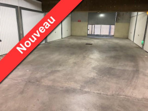 Garage / box en Location à Brignoles /  pièce 15m2