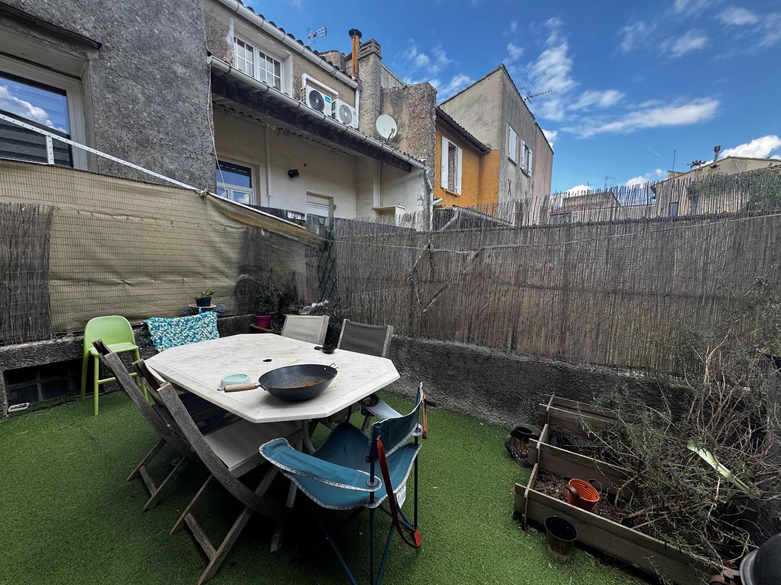 maison 6 pièces - TOURVES